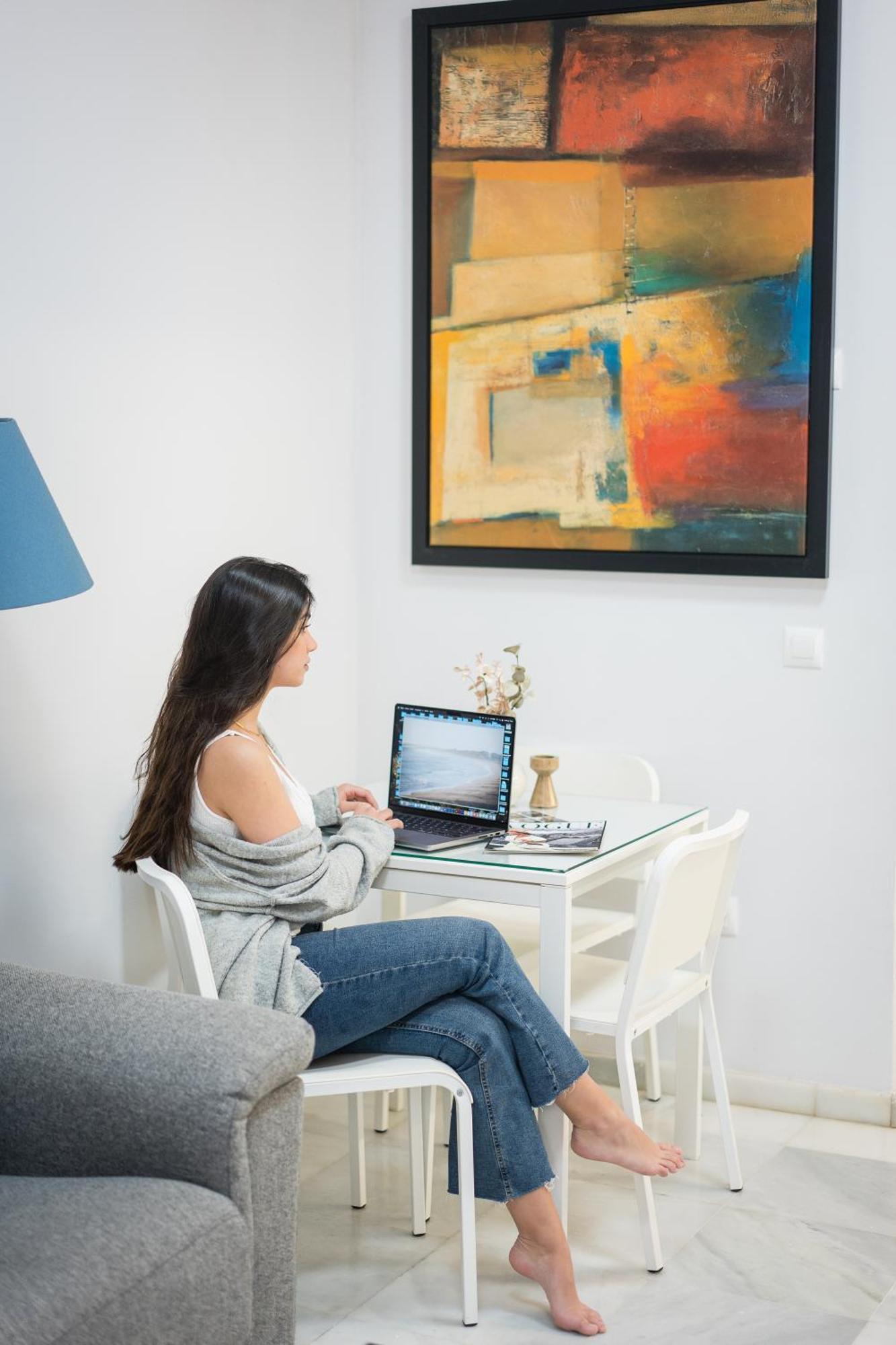 Apartamento Triana Deluxe Con Patio Privado Sevilla Bagian luar foto