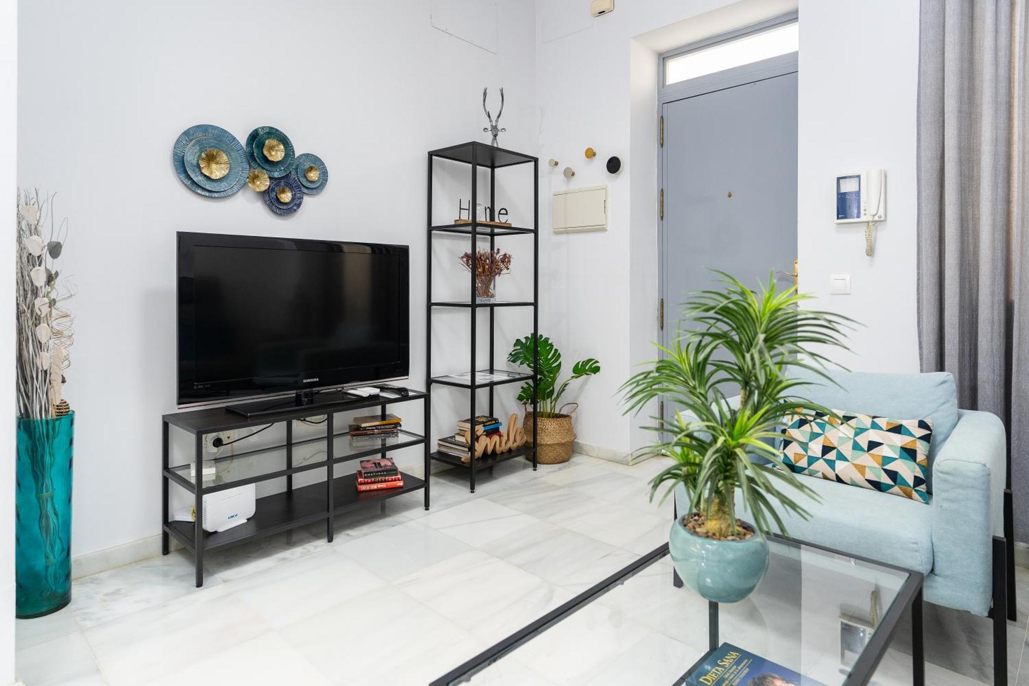 Apartamento Triana Deluxe Con Patio Privado Sevilla Bagian luar foto